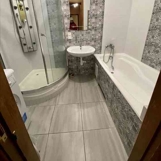 Продаж Квартира 2-кімнатна, 12/16 поверх на Григоренка Петра вул., д. 1А Kiev