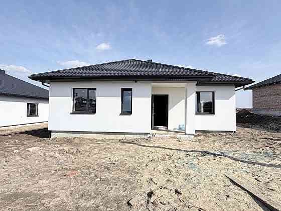 Продаж Будинок 3-кімнатний на вул. Центральна Velykyi Zhytyn