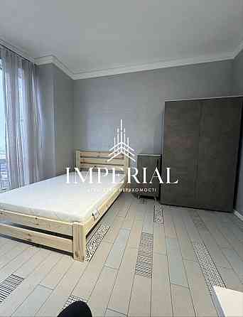 Оренда Квартира 4-кімнатна, 24/24 поверх на вул. Кирило-Мефодіївська Київ