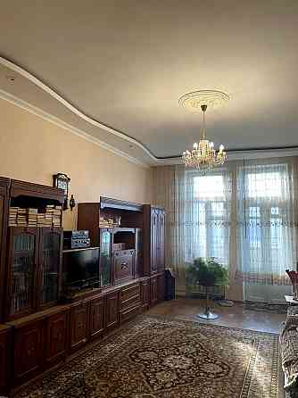 Продаж Квартира 2-кімнатна, 4/5 поверх на Інститутська вул., д. 13-А Київ