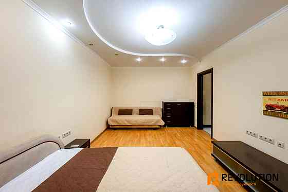 Оренда Квартира 1-кімнатна, 14/16 поверх на вул. Вишняківська, 7-Б Київ