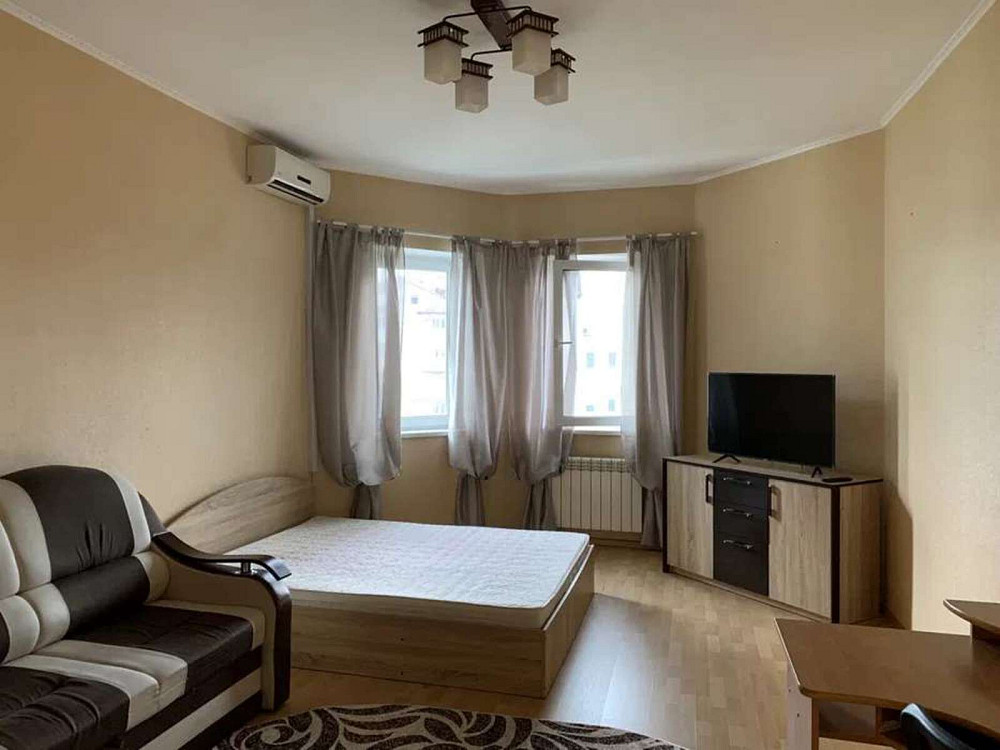 Оренда Квартира 1-кімнатна, 5/8 поверх на ул. Ивана Дьяченко Kiev - photo 1