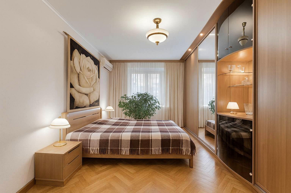 Продаж Квартира 4-кімнатна, 5/9 поверх на Гоголівська вул., д. 36-40 Київ - фото 3