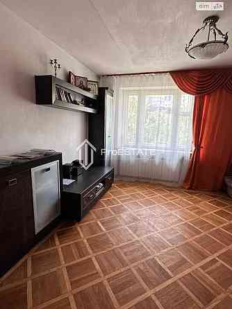 Продаж Квартира 3-кімнатна, 3/18 поверх на вул. Ахматовой Анны Киев