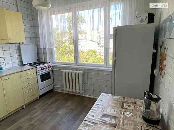 Оренда Квартира 3-кімнатна, 6/9 поверх на вул. Миколи Кибальчича, 19 Kiev