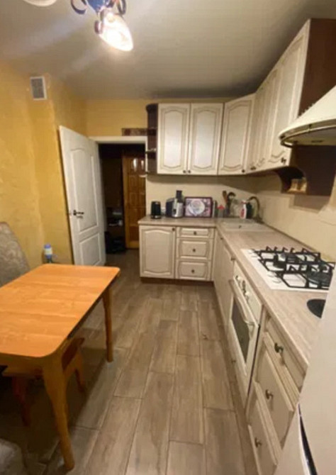 Оренда Квартира 3-кімнатна, 9/9 поверх на Бажана, 7б Київ - фото 1