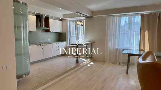 Продаж Квартира 3-кімнатна, 5/8 поверх на вул. Назарівська Киев