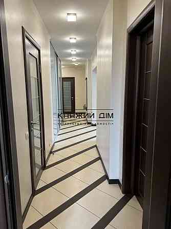 Продаж 3 кімнатної квартири по вул. Ахматової 35 21146388 Київ