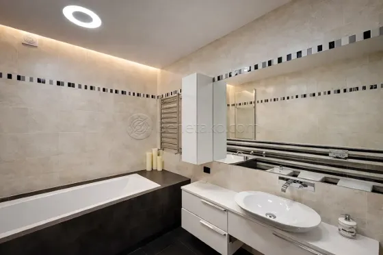 Оренда 3к Квартира 132 кв.м Фонтан, ул. Литературная, 1А Одеса