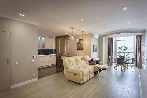 Продаж Квартира 3-кімнатна, 9/25 поверх на Герцена вул., д. 35 Киев