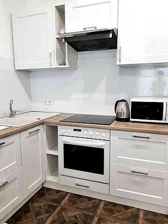 Оренда Квартира 1-кімнатна, 5/25 поверх на Центральная ул., 19 а Kiev