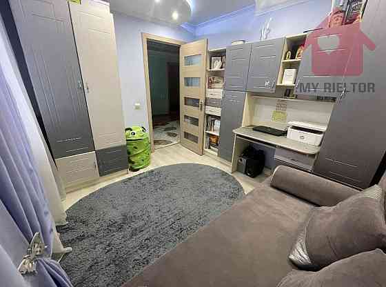 Продаж Квартира 3-кімнатна, 4/5 поверх на Лобачевського Ужгород