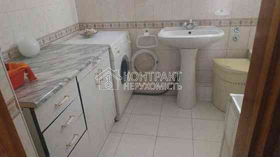 Продаж Квартира 5-кімнатна, 3/5 поверх на вул. Куликівська Харків