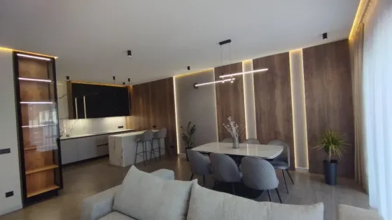 Продаж 2-поверховий Котедж з ділянкою 3 сот 172 кв.м 3 кімн. на Тернопільська Ужгород