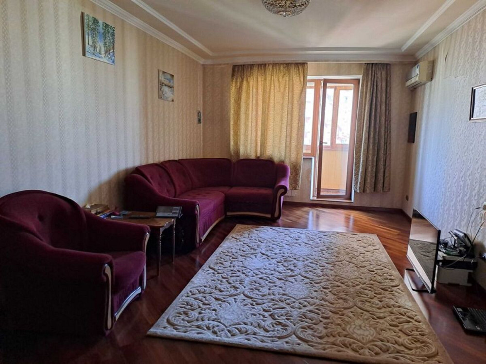 Продаж Квартира 3-кімнатна, 11/28 поверх на Ахматової, 13 Київ - фото 1