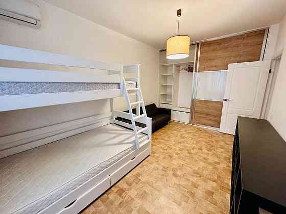 Продаж Квартира 2-кімнатна, 8/9 поверх на Писаржевського Академіка вул., д. 8 Киев