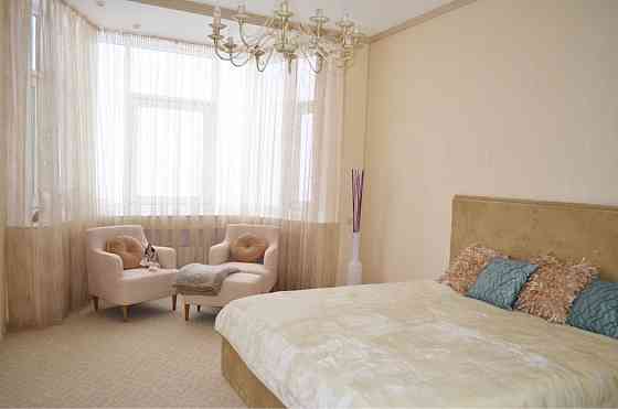 Продаж Квартира 1-кімнатна, 14/15 поверх на Юлії Здановської вул., д. 71/3 Київ