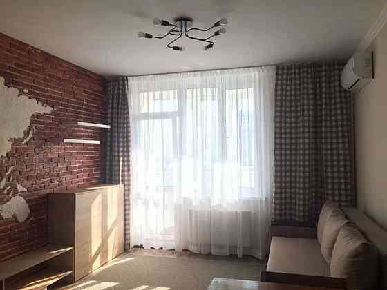 Оренда Квартира 1-кімнатна, 14/23 поверх на Харьковское шоссе, 188 Киев