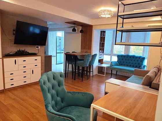 Продаж Квартира 3-кімнатна, 3/9 поверх на Артилерійський вул., д. 5-А Киев