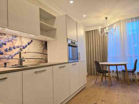 Продаж Квартира 3-кімнатна, 9/24 поверх на Єлизавети Чавдар вул., д. 1 Kiev