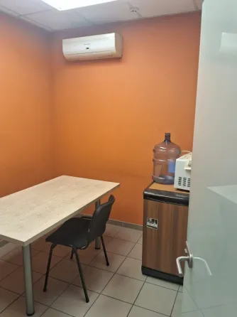 I am selling an office of 475m2, open-space and several offices. Renovation, furniture, glass partitions, 2nd floor Dnipro