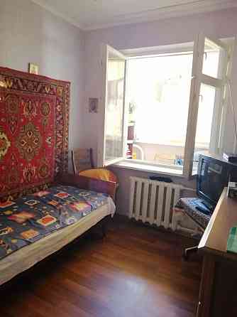 Продаж Квартира 3-кімнатна на ул. Головковская, 2 Одесса