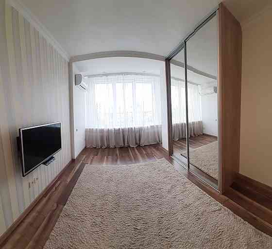 Оренда Квартира 1-кімнатна, 8/13 поверх на булбвар Лесi Украiнки, 36 Київ