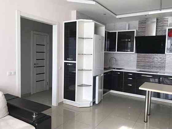 Оренда Квартира 1-кімнатна, 14/24 поверх на ул. Михаила Драгоманова, 40з Киев