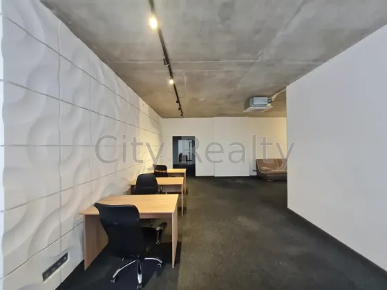 Здається Офісні приміщення площа 201.5 кв.м 24-й поверх Київ Микильсько-Слобідська 1А Київ