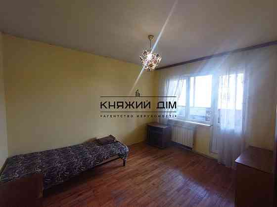 Оренда Квартира 3-кімнатна, 4/12 поверх на Науки пр-т Киев