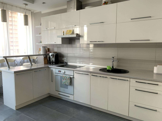 Оренда Квартира 3-кімнатна, 2/16 поверх на вул. Степана Рудницького, 3а Киев