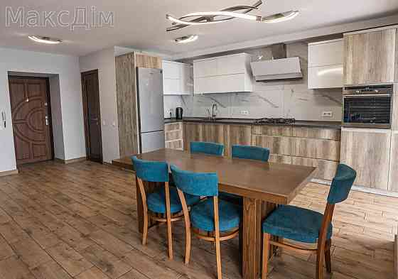 Продаж Будинок 5-кімнатний на вул. Крушельницької Ternopil'