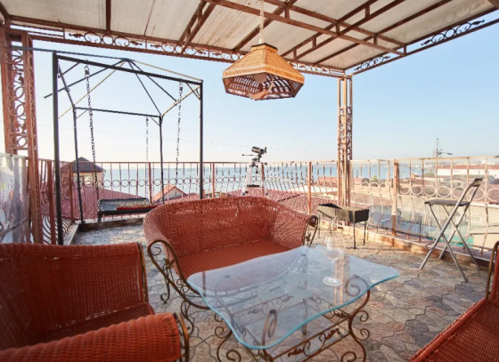 Продам 4-х этажный дом у моря (195 Причал, ул.Черноморского казачества) Одеса