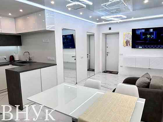 Продаж Квартира 4-кімнатна, 5/10 поверх на Квіткова Тернопіль