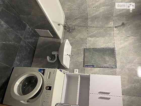 Оренда Квартира 2-кімнатна, 17/17 поверх на ул. Ревуцкого Київ