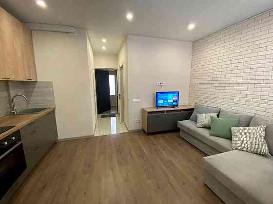 Оренда Квартира 1-кімнатна, 8/9 поверх на проспект Соборності, 17 Kiev