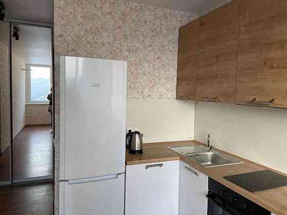 Оренда Квартира 1-кімнатна, 4/27 поверх на ул. Ревуцкого, 40-в Kiev