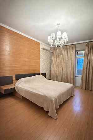 Продаж Квартира 4-кімнатна, 5/25 поверх на Дмитрівська вул., д. 69 Киев