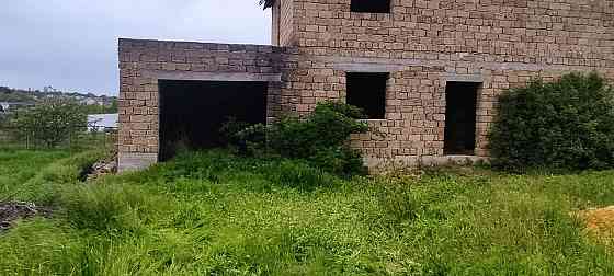 Дом- коробка  на 10 сот  в центре  с. Нерубайское Нерубайське