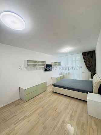 Оренда Будинок 2-кімнатний на Юлії Здановської вул., 73А Київ