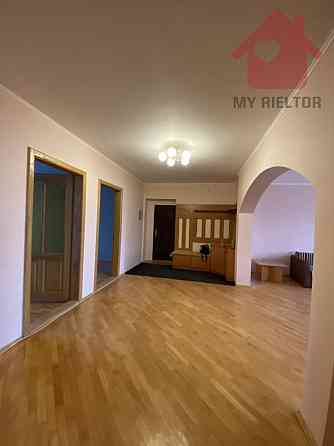 Продаж чотирикімнатної квартири по вул.Володимирська Uzhhorod