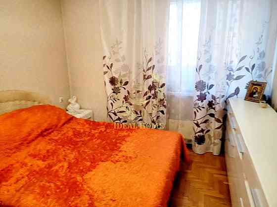 Продаж Квартира 4-кімнатна на Красной Калины пр-т, 72 Kiev