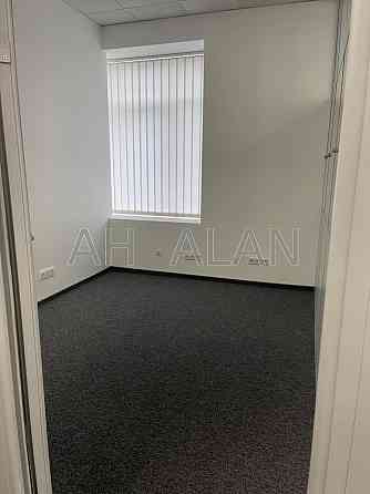 Оренда офісне приміщення на Грінченка Миколи вул., 4 приміщень - 3, поверх - 1/4 Kiev