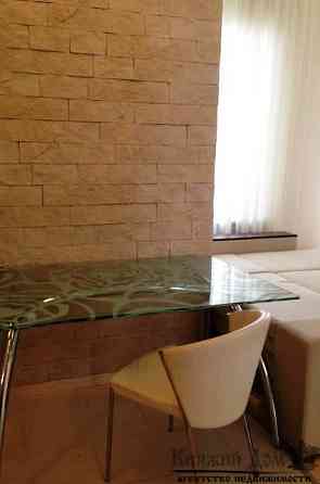 Оренда Квартира 1-кімнатна, 3/6 поверх на вул. Чапаева ул./В'ячеслава Липинського Kiev