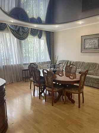 Продаж Будинок 5-кімнатний на вул. казацька 