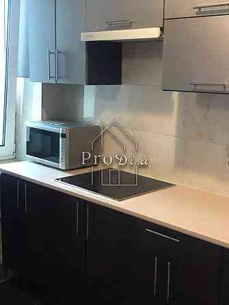 Оренда Квартира 1-кімнатна, 3/5 поверх на Майкопська вул., 1А Киев