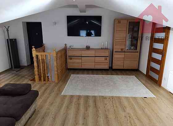 Продаж Квартира 4-кімнатна, 5/5 поверх на Мальовнича Ужгород