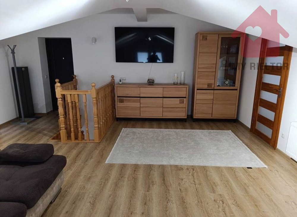 Продаж Квартира 4-кімнатна, 5/5 поверх на Мальовнича Uzhhorod - photo 1