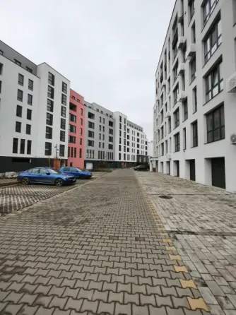 For sale 1-room Apartment 34 sq.m Волошина 7 Mynai