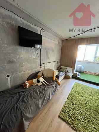 Продаж трикімнатної квартири по вул.Лавріщева Ужгород